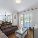 House Katuri 1059 Holiday home