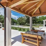 House Katuri 1059 Holiday home *